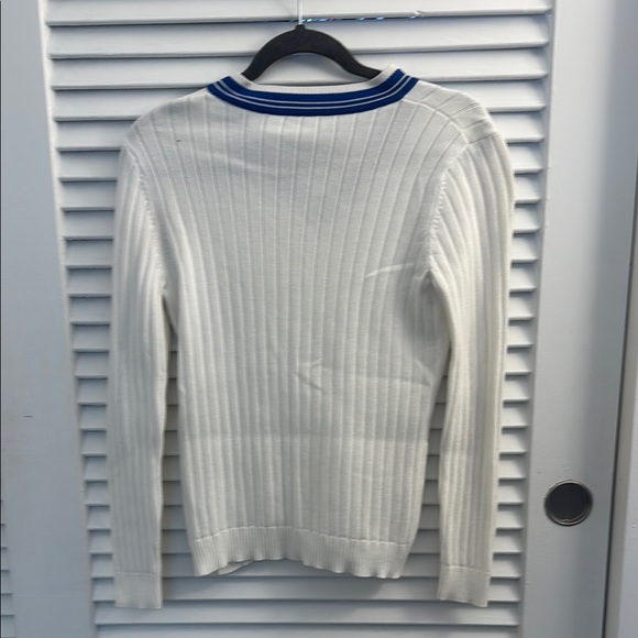 Tail White V-Neck with Blue Trim - Size 8 - Picture 4 of 4